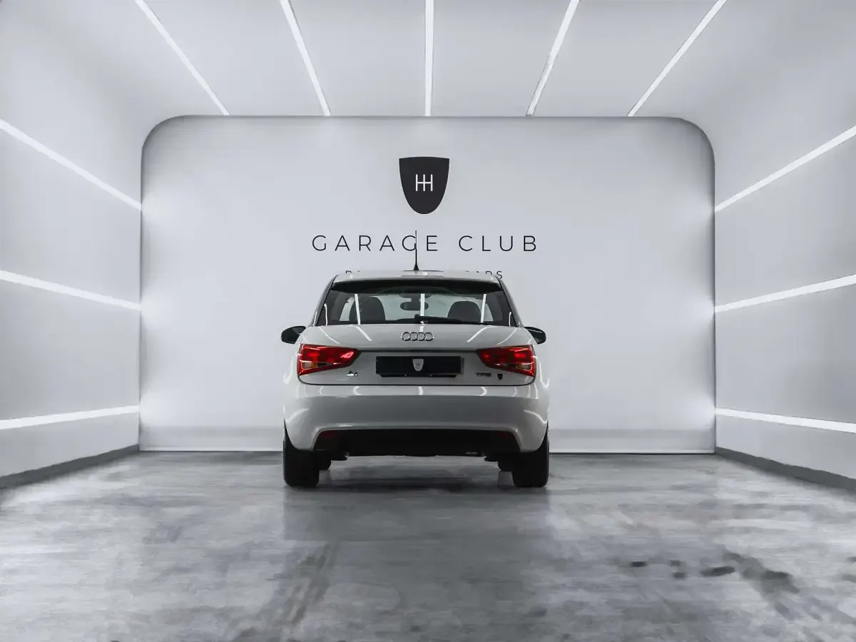 Usado Audi A1 Attraction 86 CV (63 kW) 2011 Blanco Utilitario