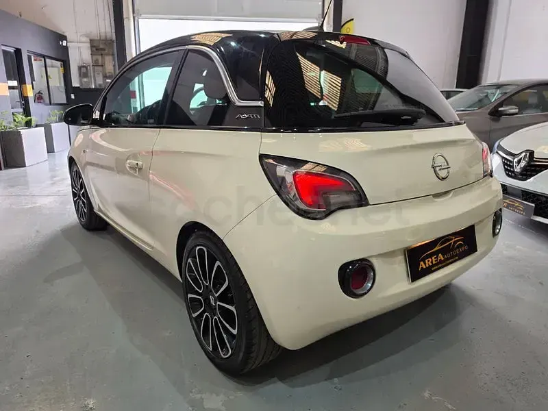 Usado Opel Adam Glam 87 CV (63 kW) 2016 Blanco Utilitario