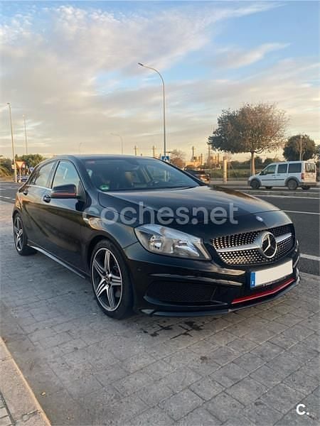 Usado Mercedes A250 211 CV (155 kW) 2013 Negro Berlina