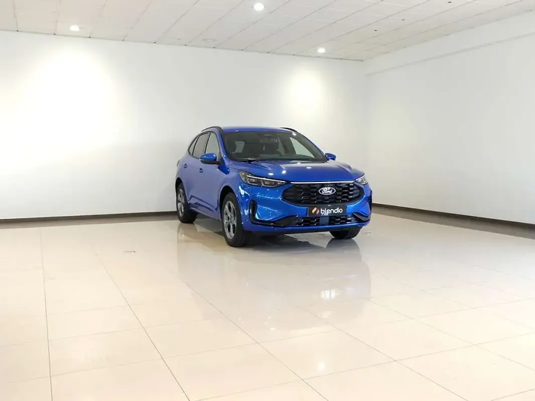 Usado Ford Kuga ST-Line 243 CV (178 kW) 2024 Azul SUV