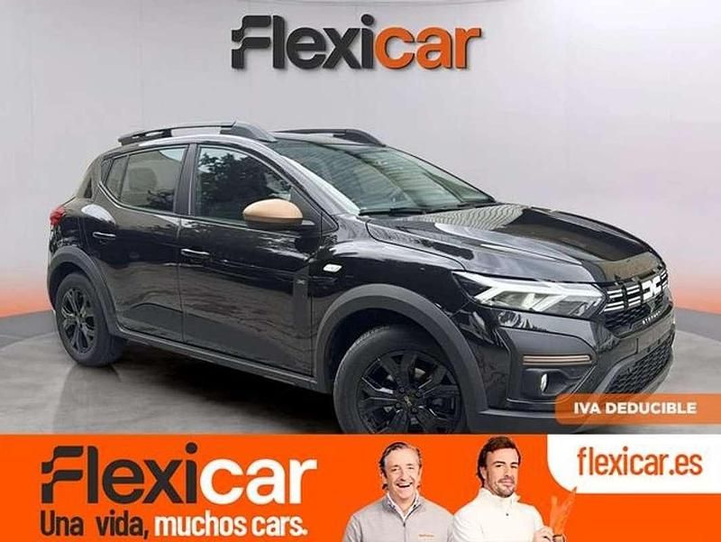 Verde Usado 2025 Dacia Sandero Expression Utilitario | 14.290 € (Buen precio) - Imagen 1/4