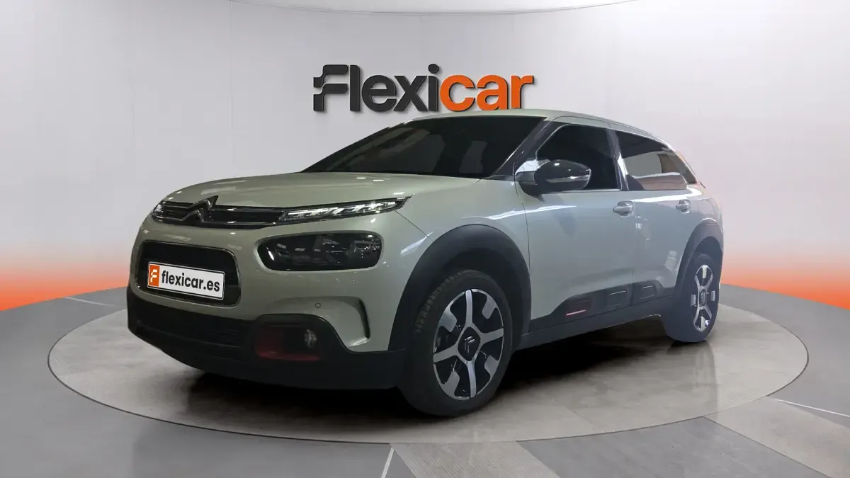 Używany Citroën C4 Feel 130 KM (95 kW) 2018 Biały Sedan/Limuzyna