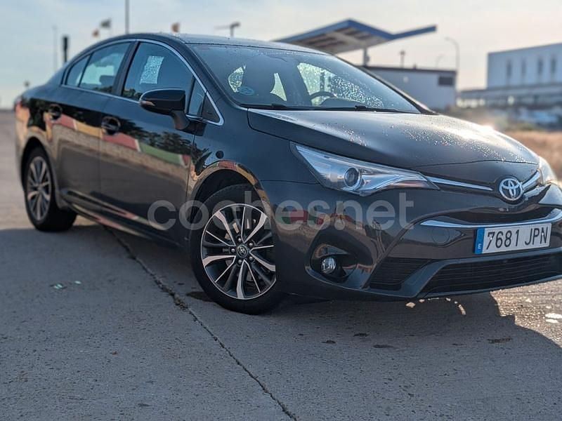 Negro Usado 2016 Toyota Avensis Executive Berlina | 12.990 € (Precio justo) - Imagen 1/4