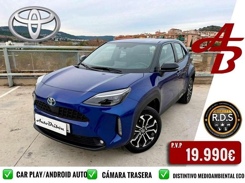 Usado Toyota Yaris Cross Business Edition 116 CV (85 kW) 2022 Azul SUV