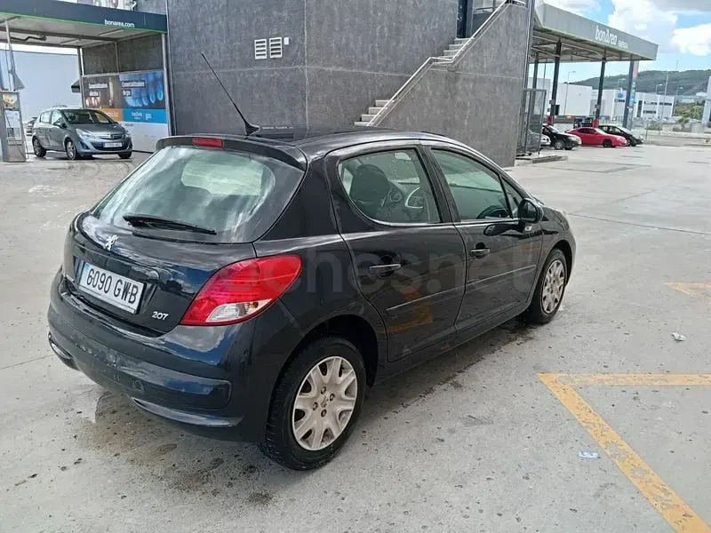Begagnad Peugeot 207 75 HK (55 kW) 2010 Svart Sedan