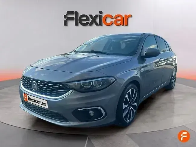 Usado Fiat Tipo Lounge 120 CV (88 kW) 2020 Gris Berlina