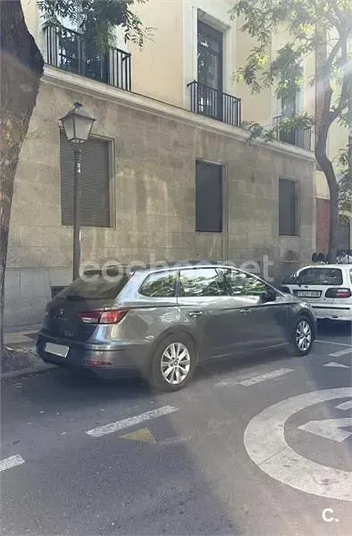 Usado Seat Leon ST Style 110 CV (80 kW) 2018 Gris / plata Familiar
