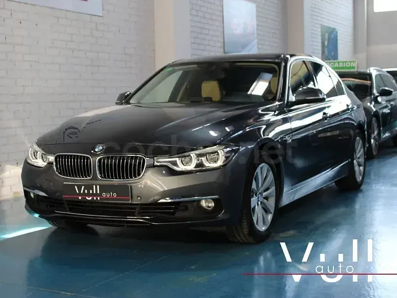 Usado BMW 325 Comfort Edition 224 CV (164 kW) 2017 Gris / plata Berlina