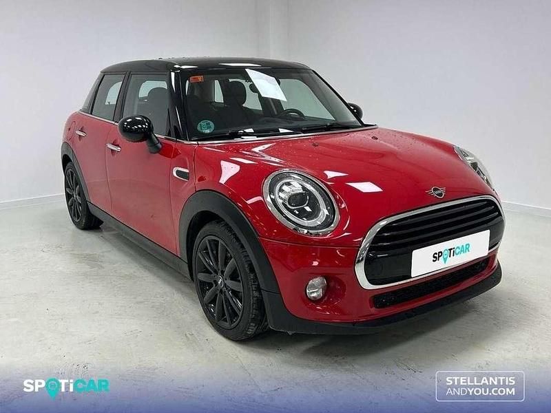Usado Mini Cooper Clubman 136 CV (100 kW) 2019 Negro Familiar