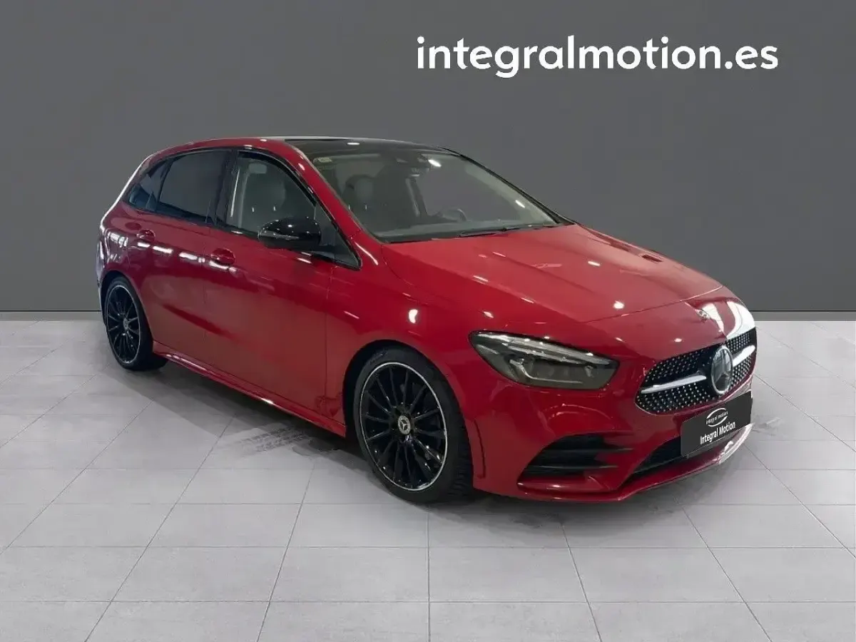 Usado Mercedes B220 190 CV (139 kW) 2019 Rojo Utilitario