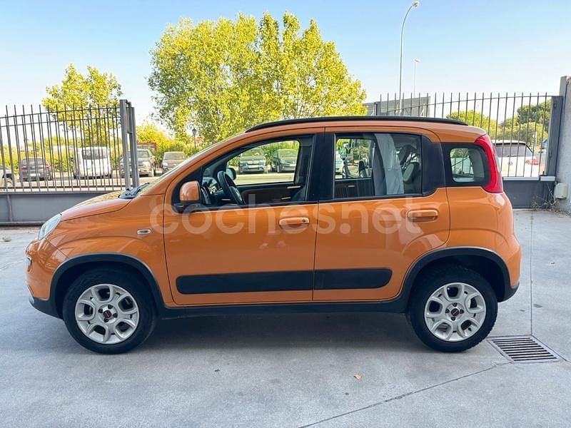 Usado Fiat Panda Trekking 75 CV (55 kW) 2013 Naranja Utilitario