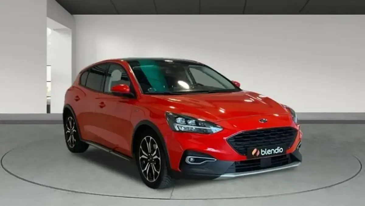 Usado Ford Focus Active 121 CV (88 kW) 2019 Rojo Berlina