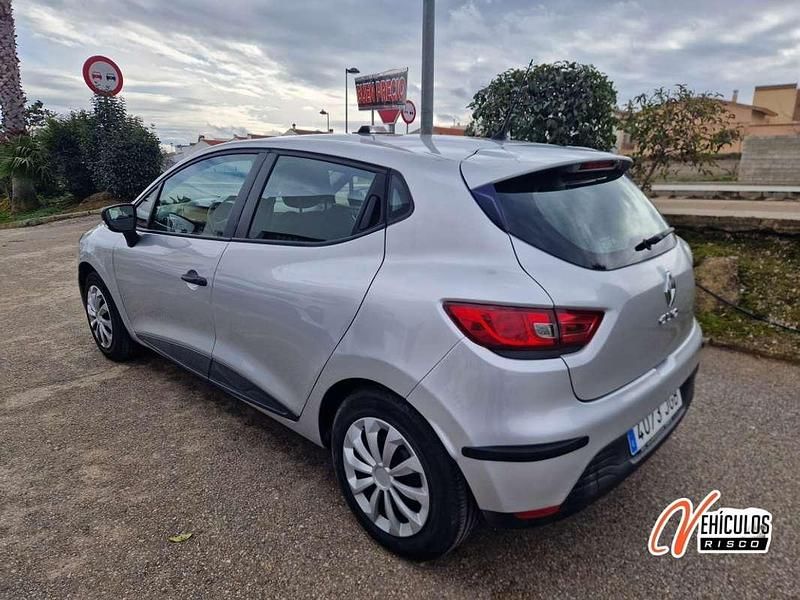 Usado Renault Clio IV Business 75 CV (55 kW) 2015 Gris Utilitario