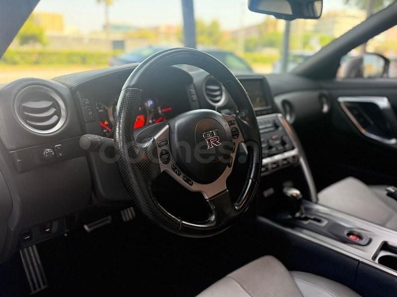 Usado Nissan GT-R Black Edition 485 CV (356 kW) 2009 Gris / plata Coupe