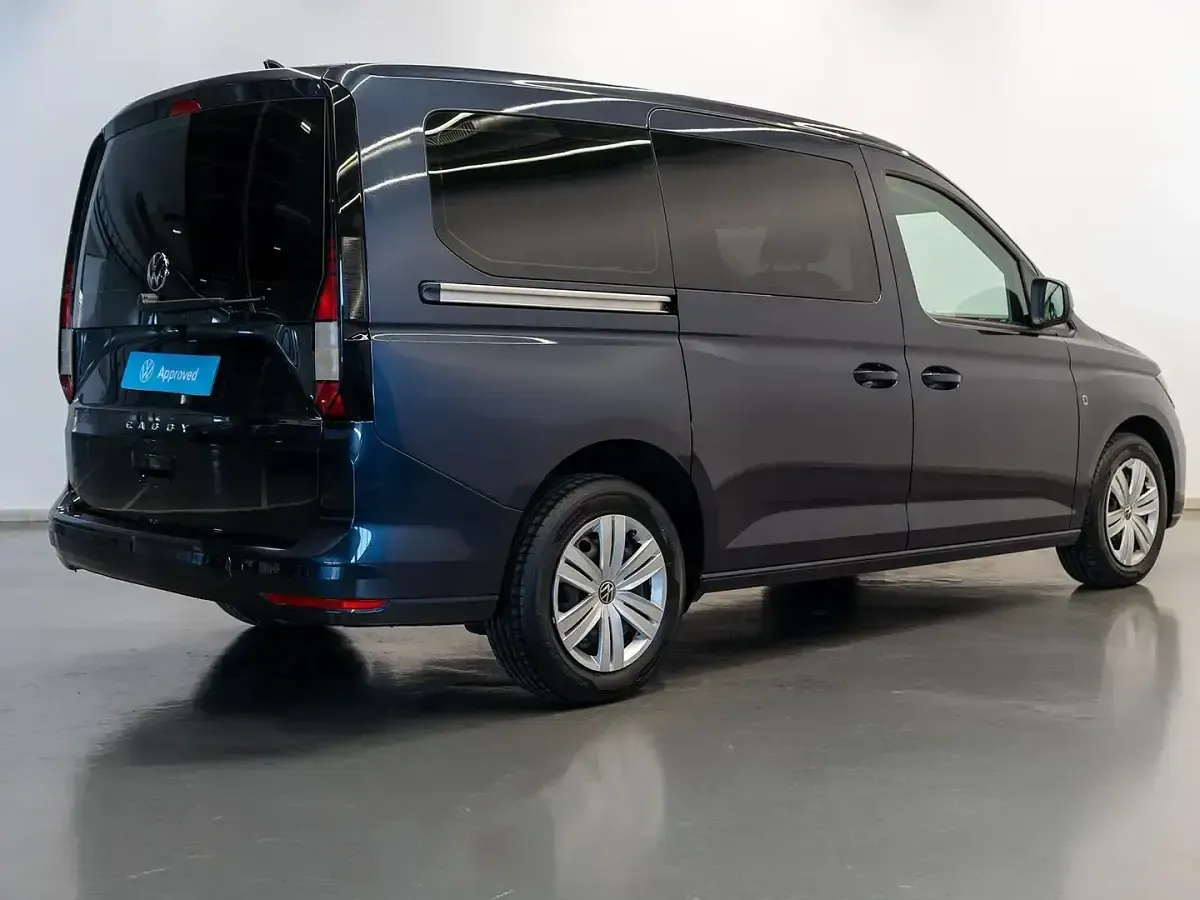 Usado VW Caddy Maxi 122 CV (89 kW) 2025 Azul Monovolumen