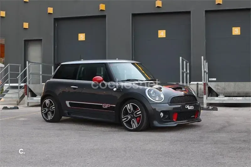 Usado Mini John Cooper Works 211 CV (155 kW) 2013 Gris / plata Utilitario