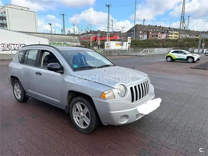 Usado Jeep Compass Limited 170 CV (125 kW) 2007 Gris / plata SUV