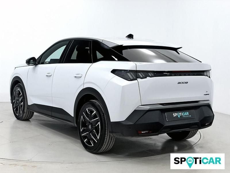 Usado Peugeot 3008 Allure 136 CV (100 kW) 2025 Blanco SUV