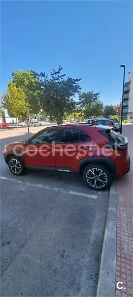 Usado Toyota Yaris Cross Style 130 CV (95 kW) 2025 Rojo SUV