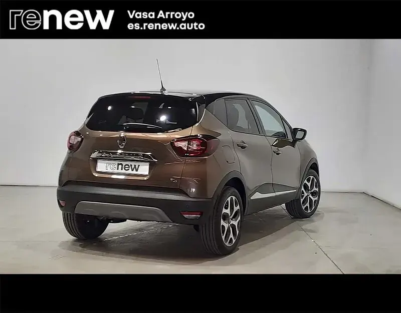 Usado Renault Captur Zen 90 CV (66 kW) 2017 Marrón SUV