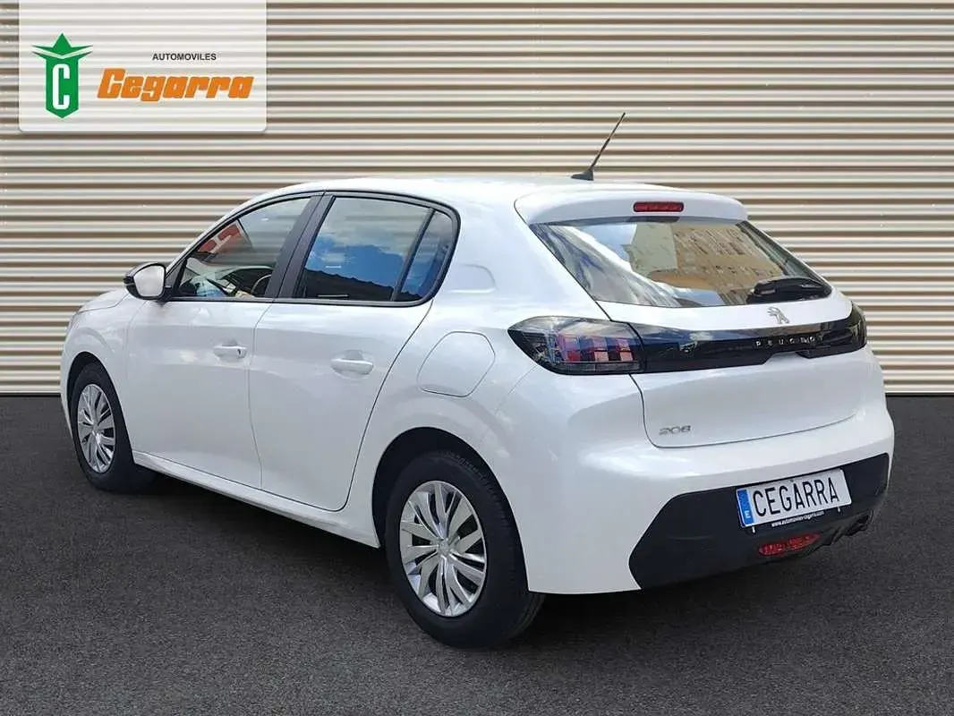 Usado Peugeot 208 Active 75 CV (55 kW) 2022 Blanco Utilitario