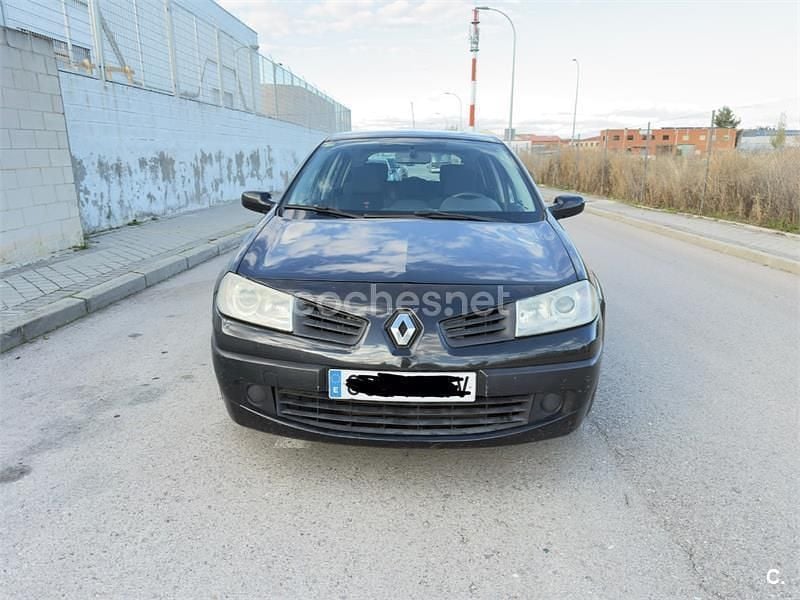 Negro Usado 2007 Renault Mégane II Dynamique Berlina | 2000 € (Super precio) - Imagen 1/4