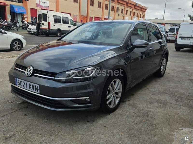Gris / plata Usado 2019 VW Golf VII Sport Berlina | 16.900 € (Precio justo) - Imagen 1/4