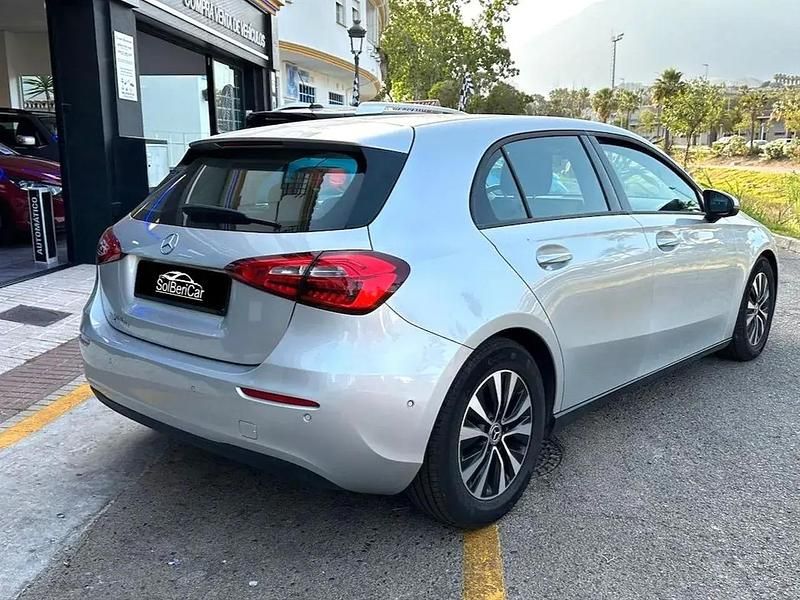 Begagnad Mercedes A200 150 HK (110 kW) 2020 Grå Sedan