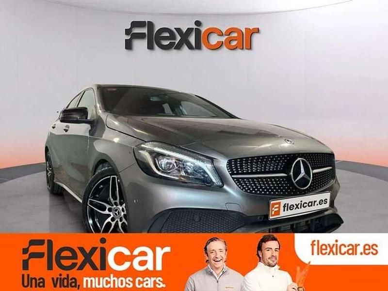 Usado Mercedes A200 139 CV (102 kW) 2018 Gris Utilitario