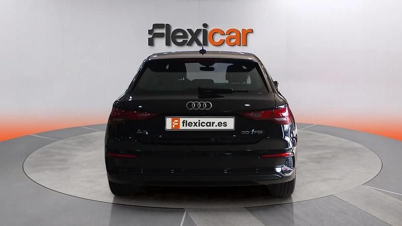 Usado Audi A3 Premium 110 CV (80 kW) 2022 Negro Berlina