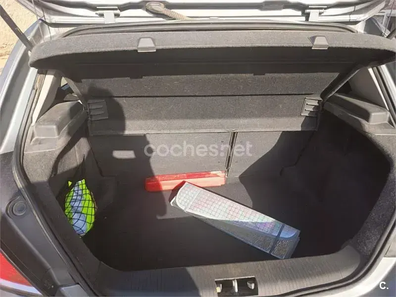 Usado Opel Astra Cosmo 100 CV (73 kW) 2005 Gris / plata Berlina