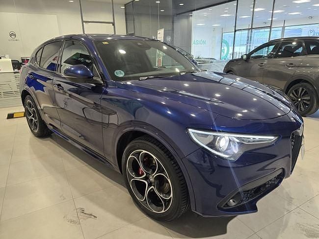 Usado Alfa Romeo Stelvio Veloce 210 CV (154 kW) 2020 Azul SUV