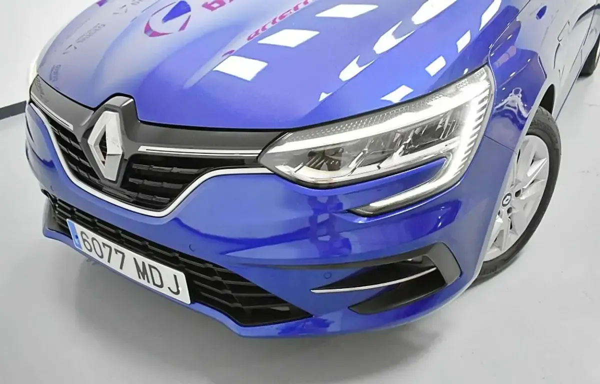 Usado Renault Mégane GrandTour Equilibre 116 CV (85 kW) 2023 Azul Familiar