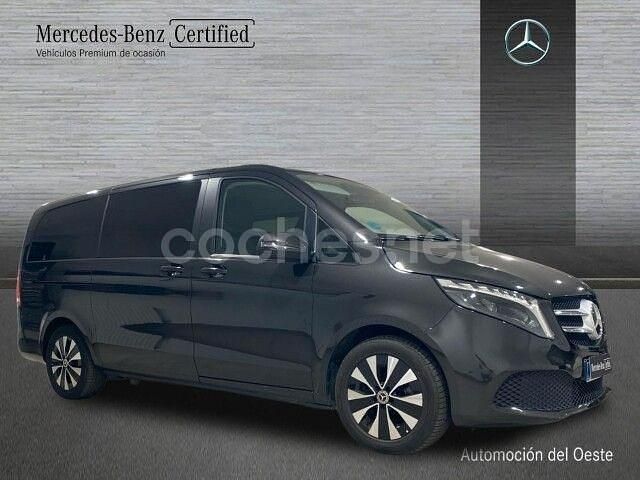 Usado Mercedes V250 Avantgarde 190 CV (139 kW) 2023 Gris / plata Monovolumen