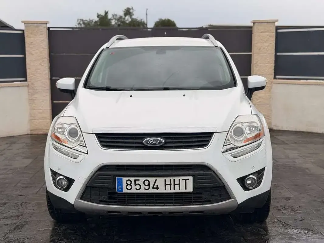 Usado Ford Kuga Titanium 163 CV (119 kW) 2012 Blanco SUV