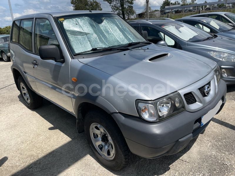 Usado Nissan Terrano Comfort 125 CV (91 kW) 2003 Gris / plata SUV