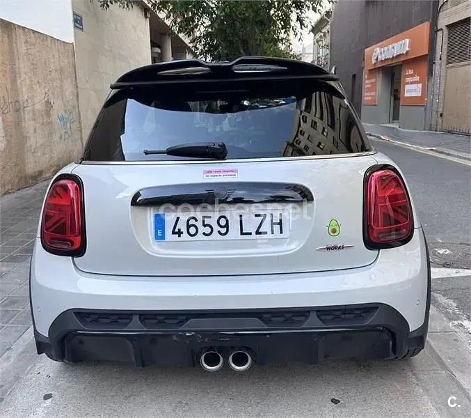 Usado Mini John Cooper Works 231 CV (169 kW) 2022 Gris / plata Utilitario