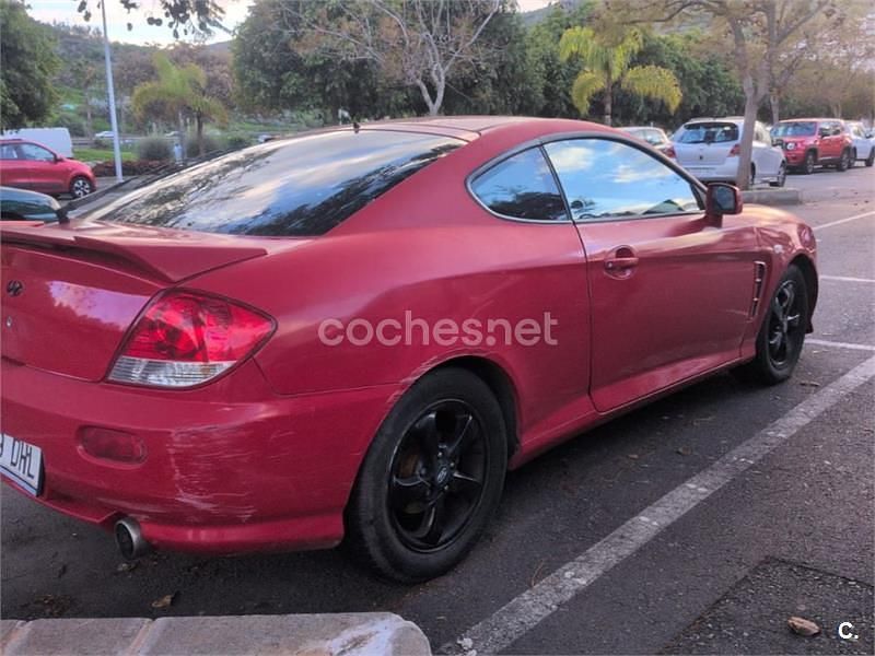Usado Hyundai Coupé 105 CV (77 kW) 2005 Rojo Coupe
