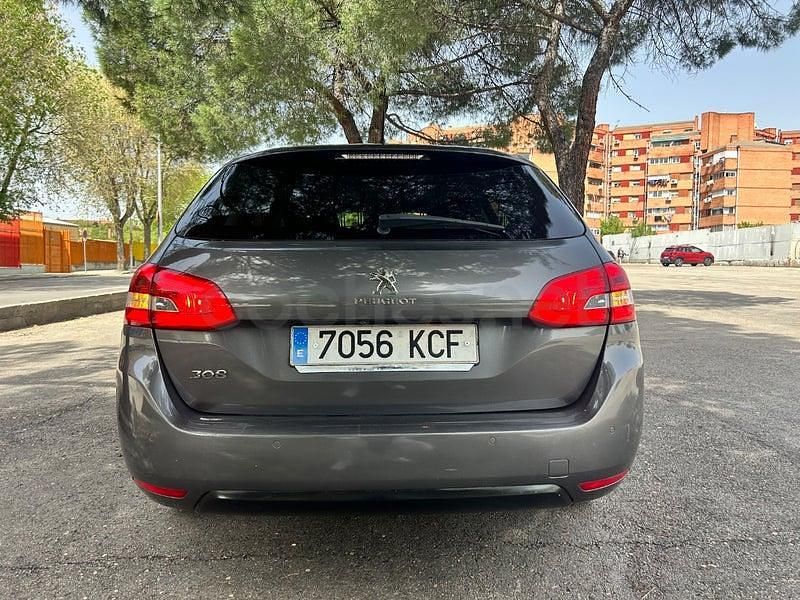 Usado Peugeot 308 SW Allure 150 CV (110 kW) 2017 Gris / plata Familiar