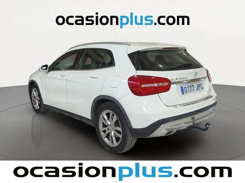 Usado Mercedes GLA200 Urban 136 CV (100 kW) 2016 Blanco SUV