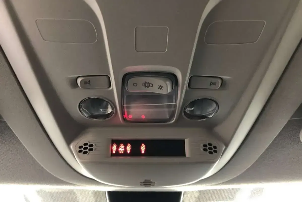Usado Opel Combo Life Elegance 101 CV (74 kW) 2022 Gris Monovolumen