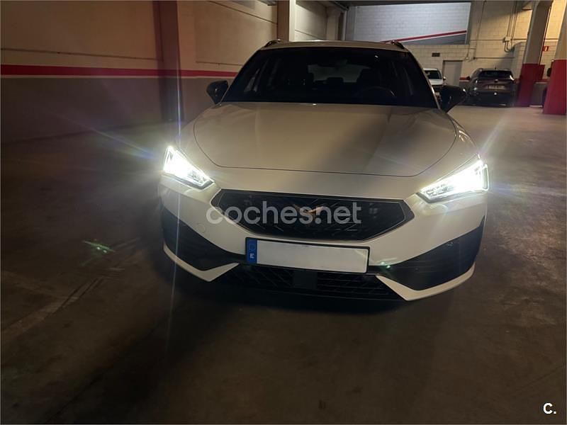 Usado Cupra Leon 150 CV (110 kW) 2023 Blanco Familiar