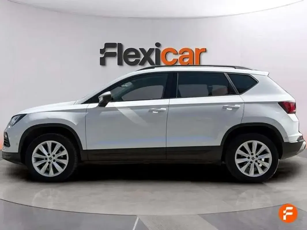 Usado Seat Ateca Style 150 CV (110 kW) 2022 Blanco SUV