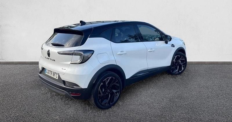 Usado Renault Captur Esprit Alpine 145 HP (106 kW) 2025 SUV