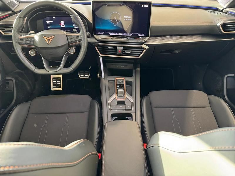 Usado Cupra Formentor 150 CV (110 kW) 2024 Gris/plata SUV