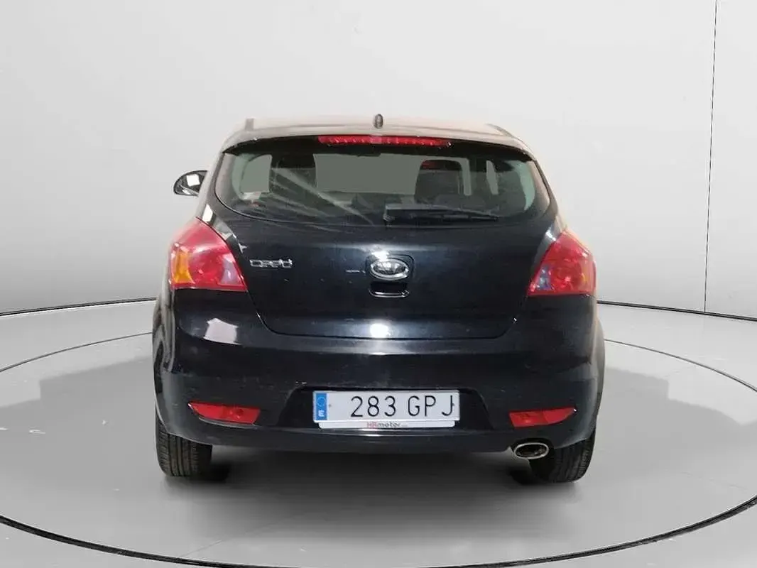 Usado Kia ProCeed 126 CV (92 kW) 2009 Negro Utilitario