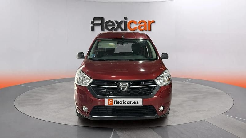 Usado Dacia Dokker Essentiel 109 CV (80 kW) 2021 Rojo Monovolumen