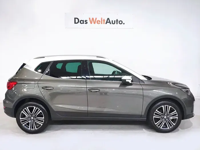 Usado Seat Arona Xperience 115 CV (84 kW) 2025 Gris SUV
