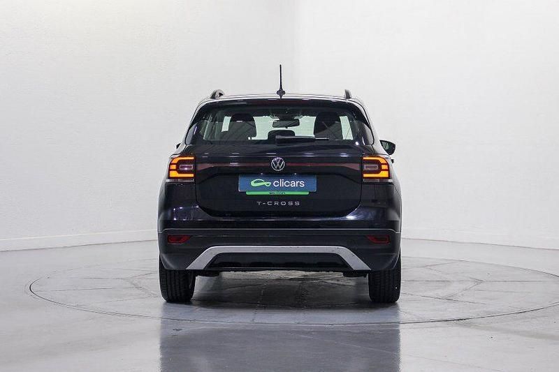 Usado VW T-Cross Advance 95 CV (69 kW) 2021 Negro SUV