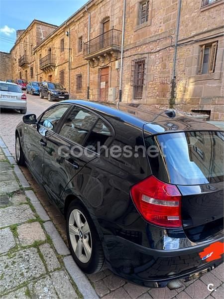 Usado BMW 116 115 CV (84 kW) 2010 Negro Utilitario
